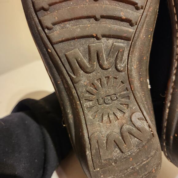 UGG Caspia Women's Sz US 7 Black Leather Ankle Boots Shearling Lined Winter Boot - Picture 8 of 10